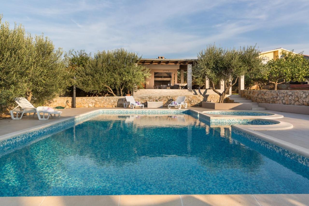 Villa Zlatni Dvori Zadarvillas Ražanac Eksteriør bilde